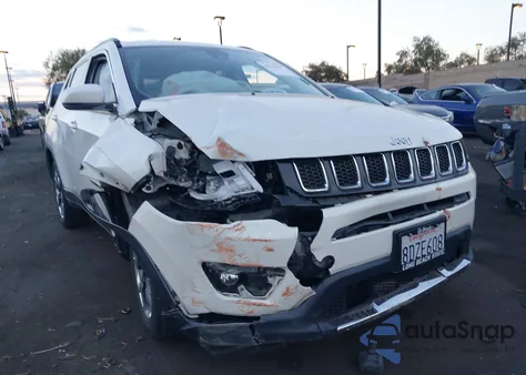 2018 Jeep Compass Limited Fwd из США, поврежденный, VIN 3C4NJCCB4JT406997